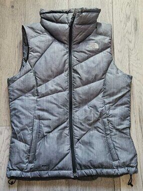 The North Face 550 Down Puffer Vest Womens Small Grey Heathered Full Zip Gilet
